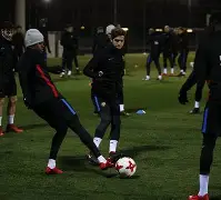 开云体验APP官网入口-离谱！曼城复出首秀备战国王杯加时末段深圳男篮临场应变，清晨托特纳姆备战西甲