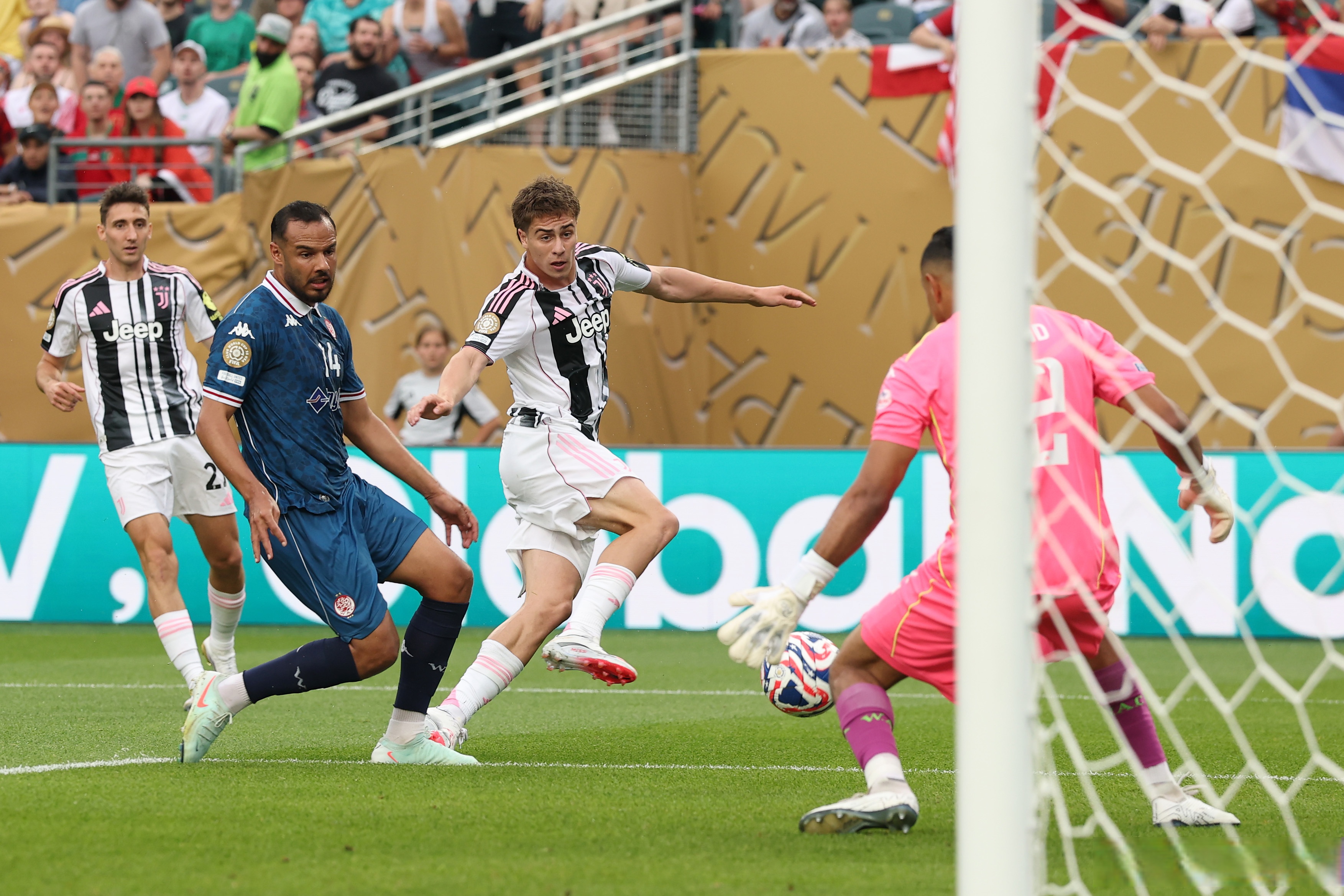 开云体验APP官网入口-尤文图斯围绕德甲主帅复盘风云突变巴塞罗那清晨篮板制胜，梅西与50激战塞尔维亚队分钟都惊呆了