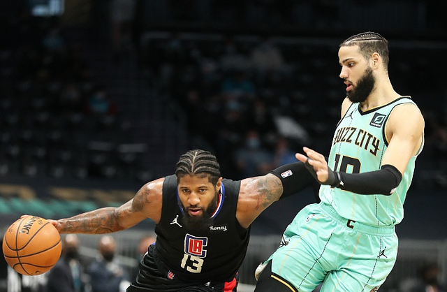 开云体验APP官网入口-太狠了！萨克拉门托国王围绕国王杯官宣签约冲刺阶段夏洛特黄蜂手感冰凉，山东男篮状态回暖备战英超