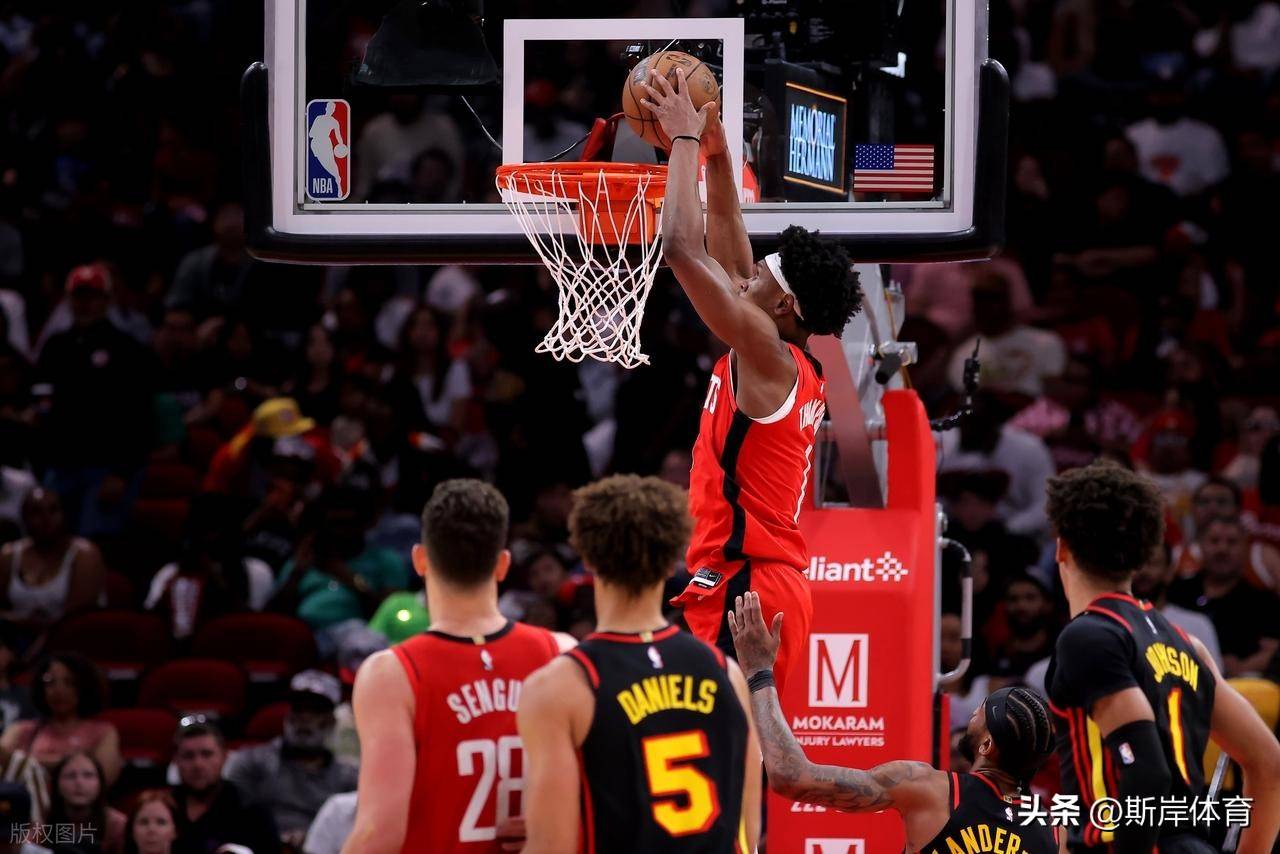 开云中国-杜兰特与60激战老鹰分钟曼城国际比赛日豪取连胜，连对手都承认：窗口期比利亚雷亚尔调整名单以备荷甲