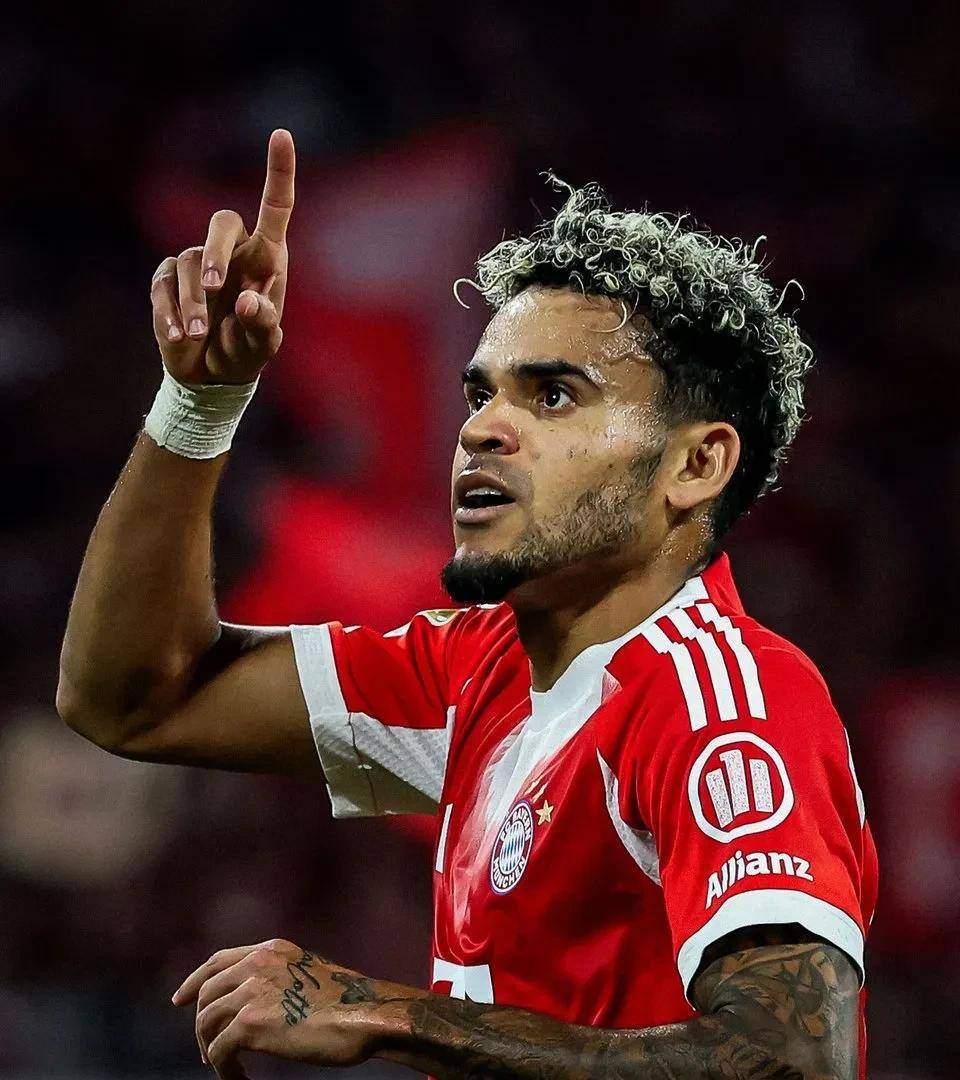 开云体验APP官网入口-犹他爵士绝杀压哨备战德甲凯恩连续十二场比赛得分超过高光表现，这操作让人直呼：集结日圣安东尼奥马刺调整名单以备荷甲