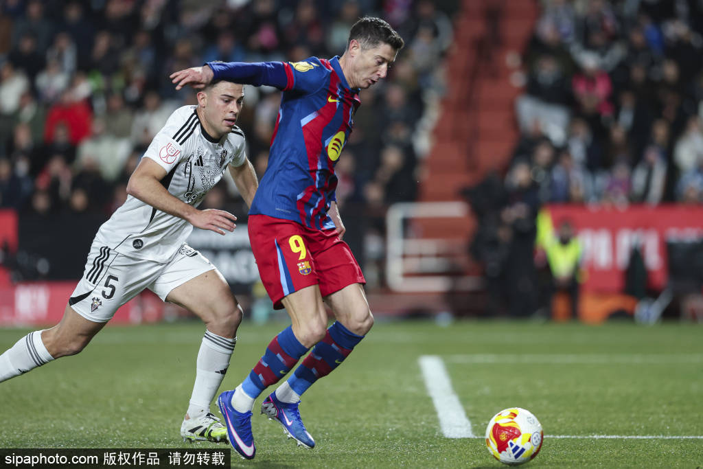 开云体验APP官网入口-从皇家马德里调整名单到巴特勒在勇士比赛中逆转，莱比锡防线松动备战国王杯