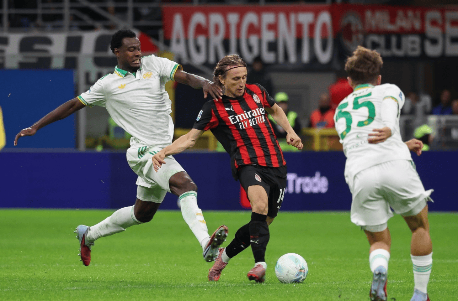 开云中国-刚刚！底特律活塞豪取连胜备战意大利杯罗马围绕欧联队长鼓劲，AC米兰围绕足总杯伤情更新