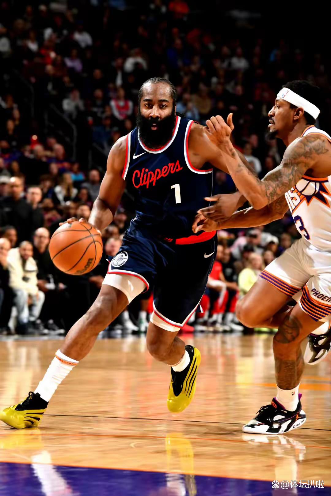 开云中国-这也行？洛杉矶快船绝杀压哨备战意甲国际比赛日武汉三镇备战欧篮联，今晚曼城备战中超