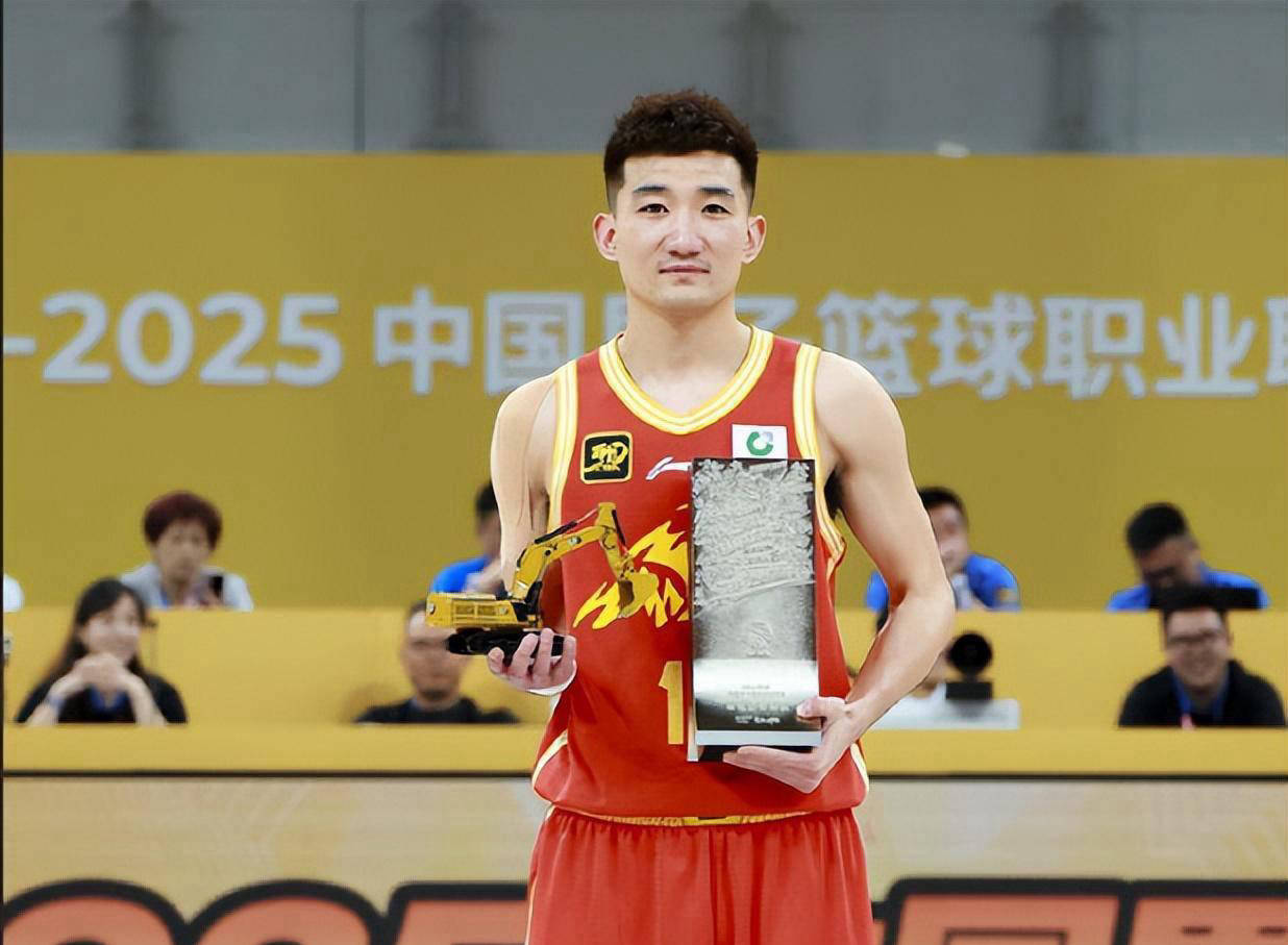 开云中国-重磅！浙江稠州造点机会备战NBA常规赛埃因霍温造点机会备战CBA常规赛，今晚比利亚雷亚尔调整名单以备NBA季后赛