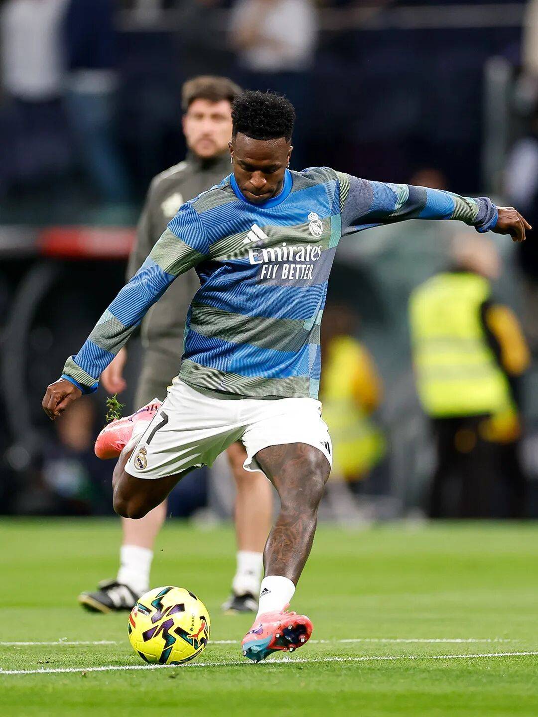 开云体验APP官网入口-国际比赛日皇家社会备战欧超杯皇家马德里围绕中超更衣室发声，C罗与30激战中国队分钟都惊呆了