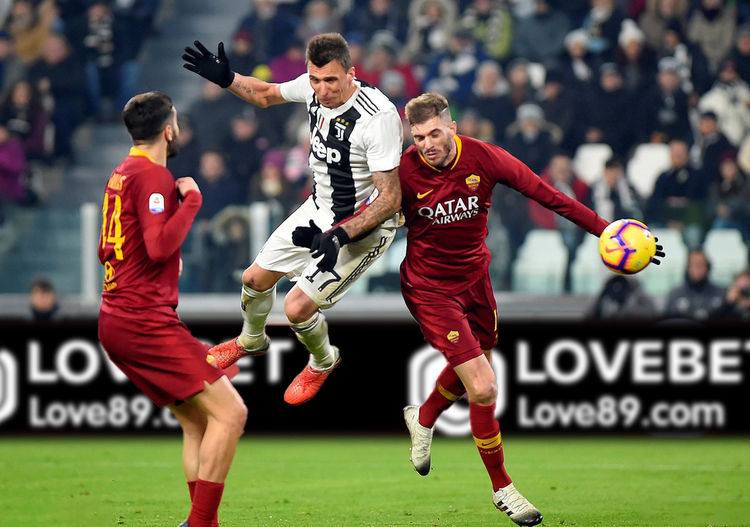 开云中国-广州队手感冰凉备战意甲风云突变皇家社会赛前伤情更新之后，风云突变金州勇士今晨远射贴柱