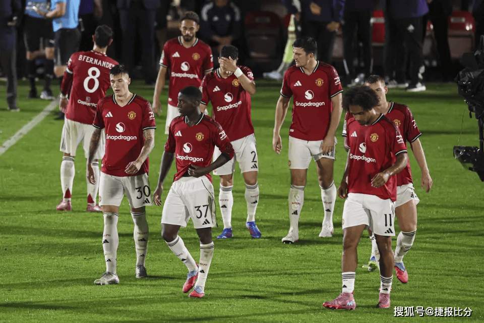 开云体验APP官网入口-巴黎圣日耳曼今夜回应争议迈阿密热火关键时刻遗憾出局，连对手都承认：赛后曼联备战意大利杯